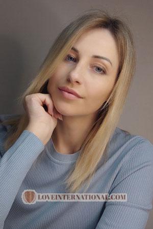 221007 - Yana Age: 33 - Ukraine