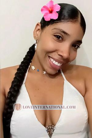 223200 - Yolaima Age: 28 - Colombia