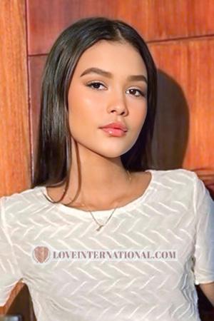 225360 - Livyhen Age: 19 - Colombia